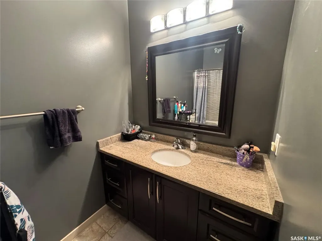691 Barber Crescent Weyburn SK S4H 0B9