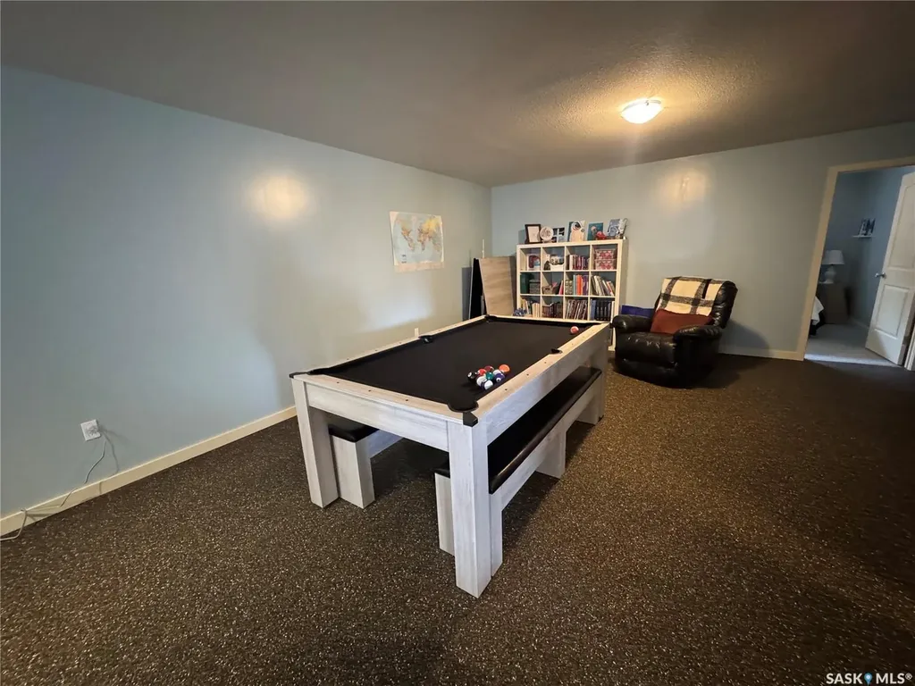 691 Barber Crescent Weyburn SK S4H 0B9