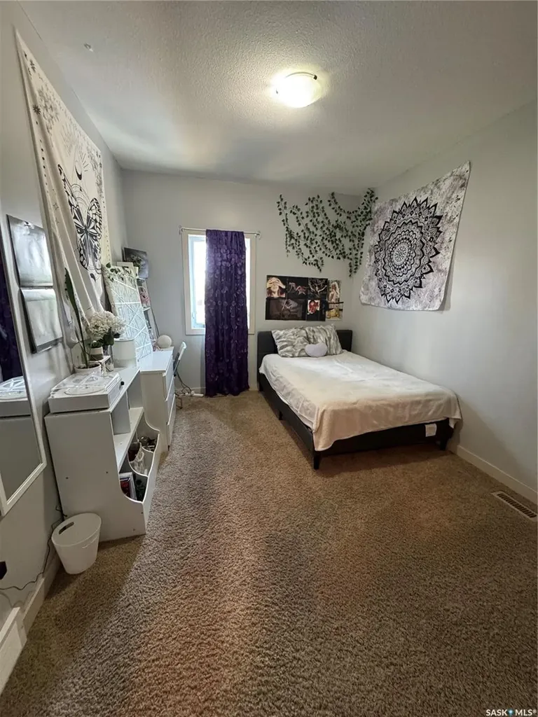 691 Barber Crescent Weyburn SK S4H 0B9
