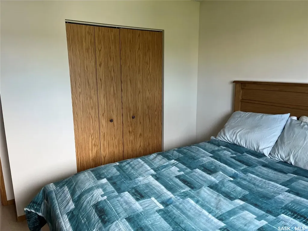 2 6th Street Willow Bunch SK S0H 4K0