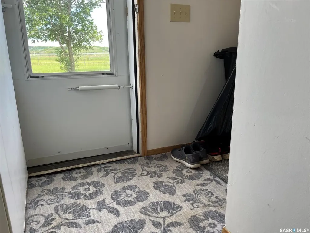 2 6th Street Willow Bunch SK S0H 4K0