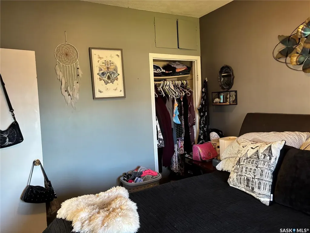 944 Brown Street Moose Jaw SK S6H 2Z2