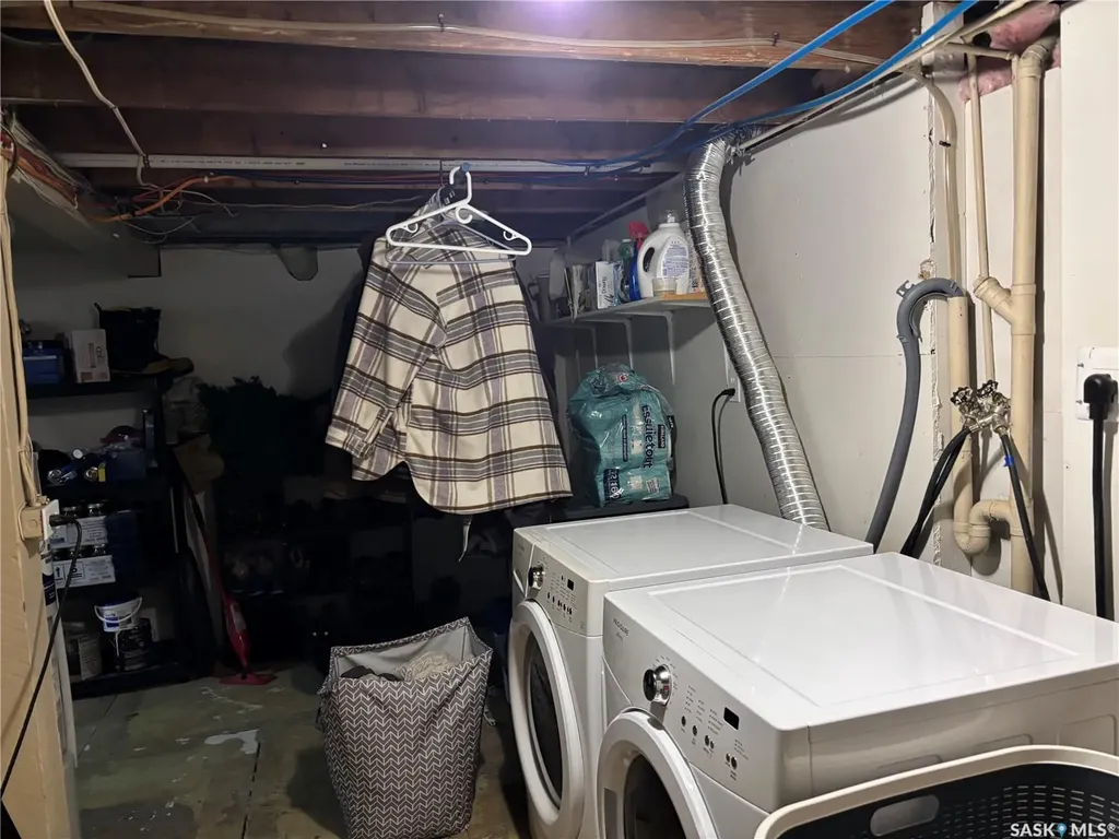 944 Brown Street Moose Jaw SK S6H 2Z2