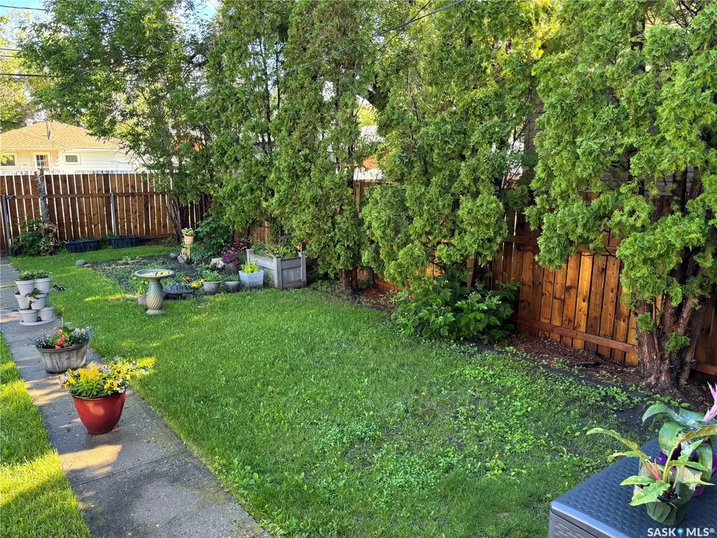 944 Brown Street Moose Jaw SK S6H 2Z2