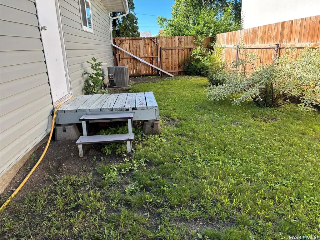 944 Brown Street Moose Jaw SK S6H 2Z2