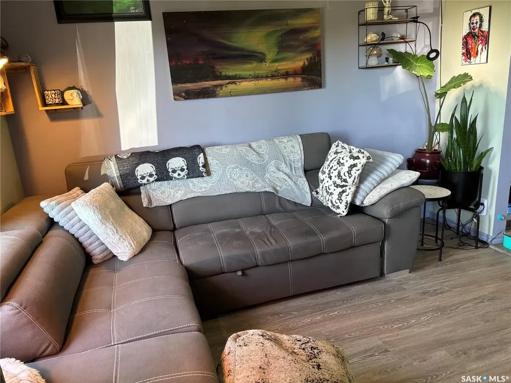 944 Brown Street Moose Jaw SK S6H 2Z2