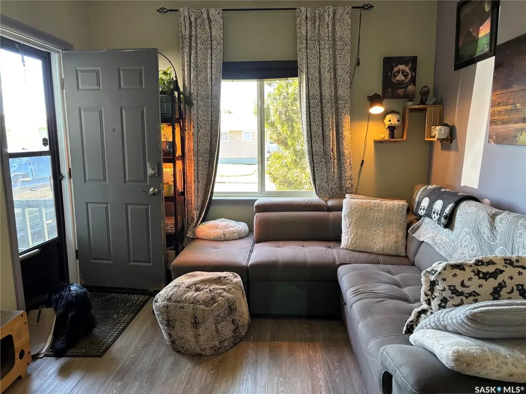 944 Brown Street Moose Jaw SK S6H 2Z2