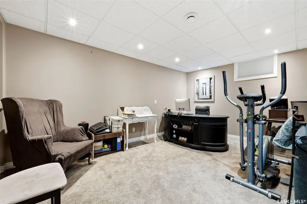 105 Courtside Crescent Pilot Butte SK S0G 3Z0