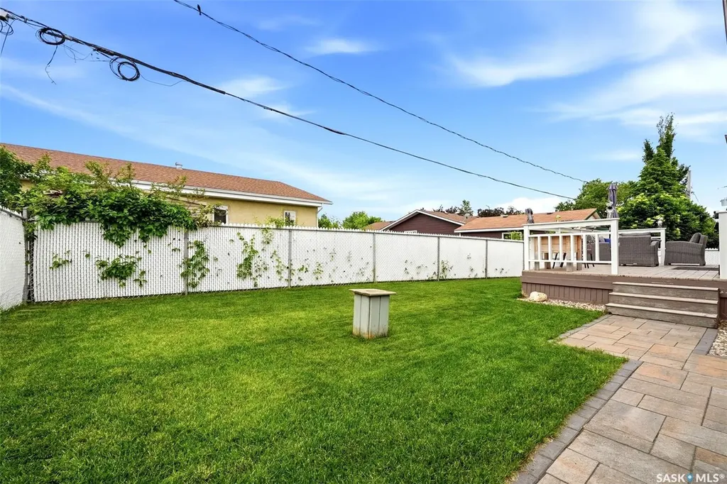105 Courtside Crescent Pilot Butte SK S0G 3Z0