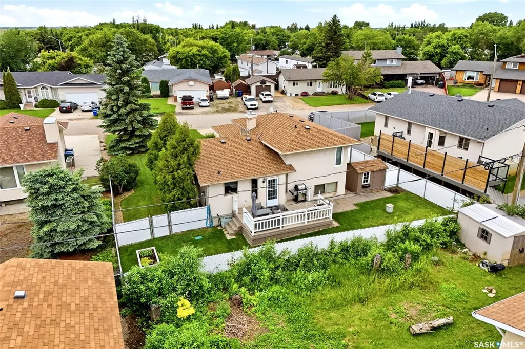 105 Courtside Crescent Pilot Butte SK S0G 3Z0