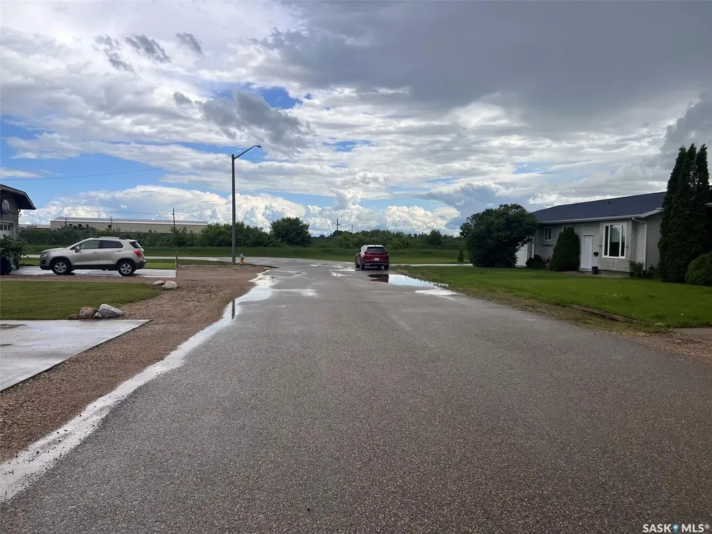 105 Courtside Crescent Pilot Butte SK S0G 3Z0