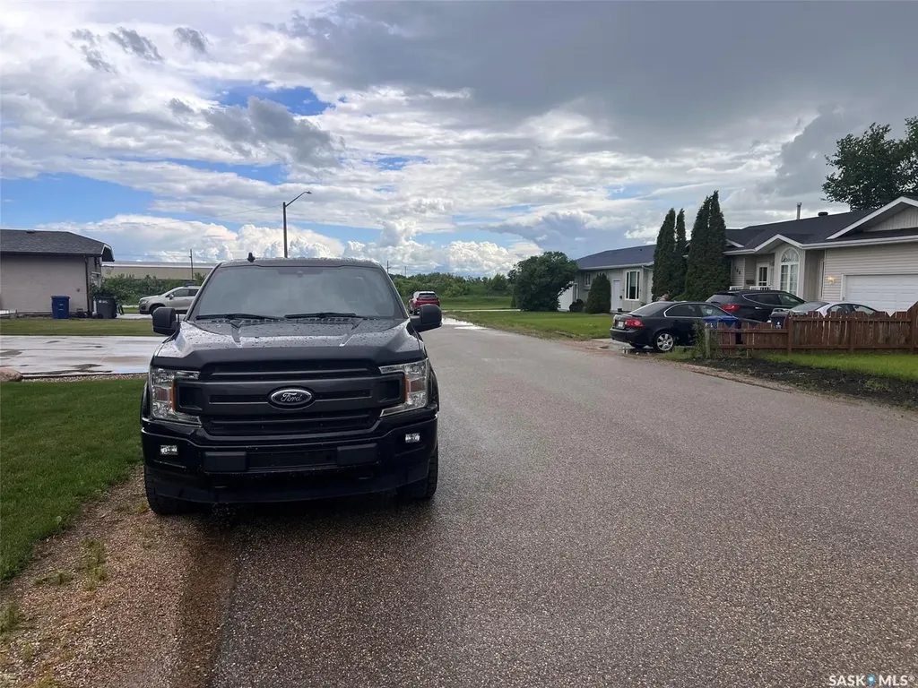 105 Courtside Crescent Pilot Butte SK S0G 3Z0