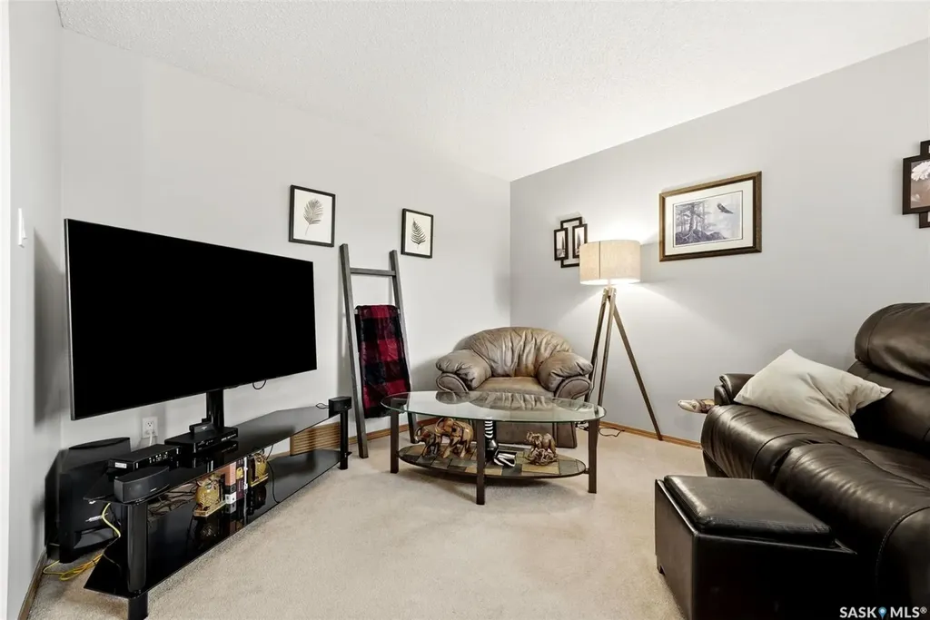 105 Courtside Crescent Pilot Butte SK S0G 3Z0