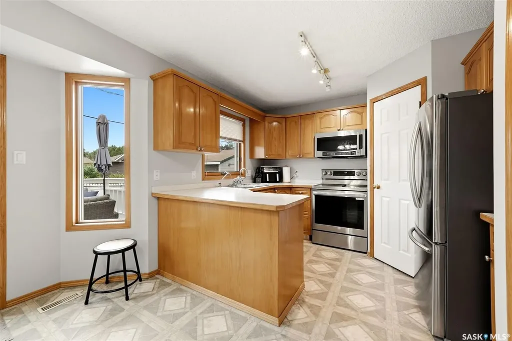105 Courtside Crescent Pilot Butte SK S0G 3Z0