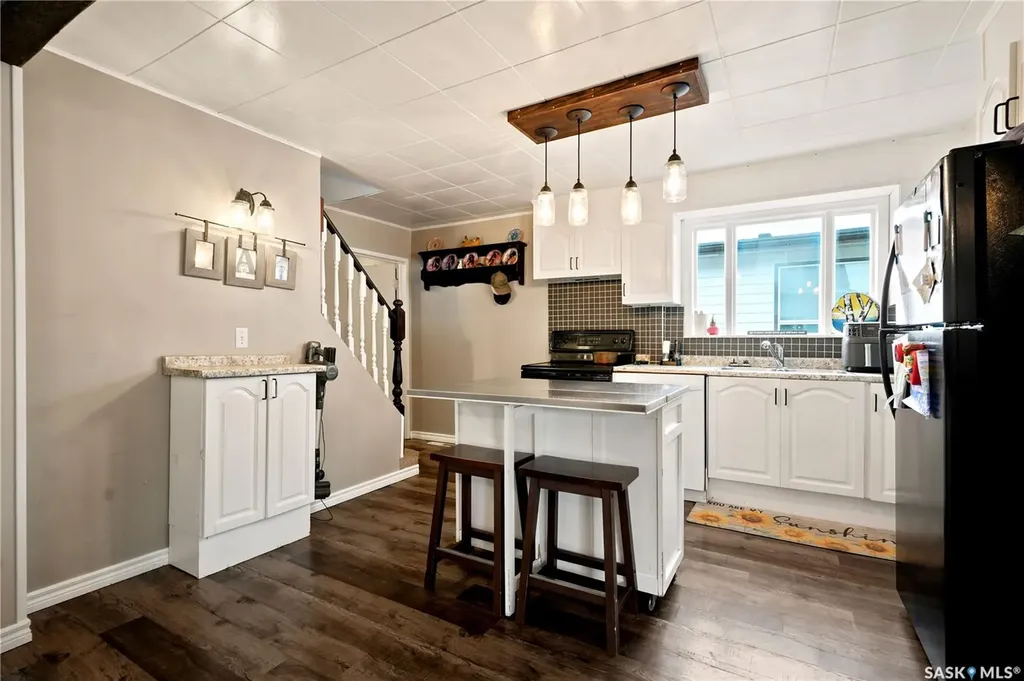 1007 4th Street Rosthern SK S0K 3R0