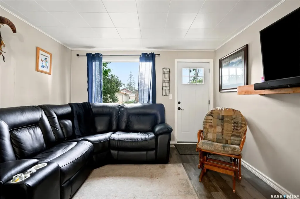 1007 4th Street Rosthern SK S0K 3R0