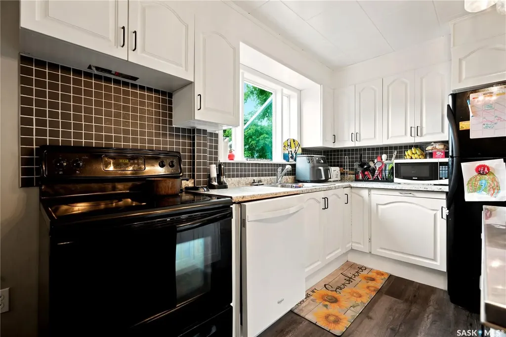 1007 4th Street Rosthern SK S0K 3R0
