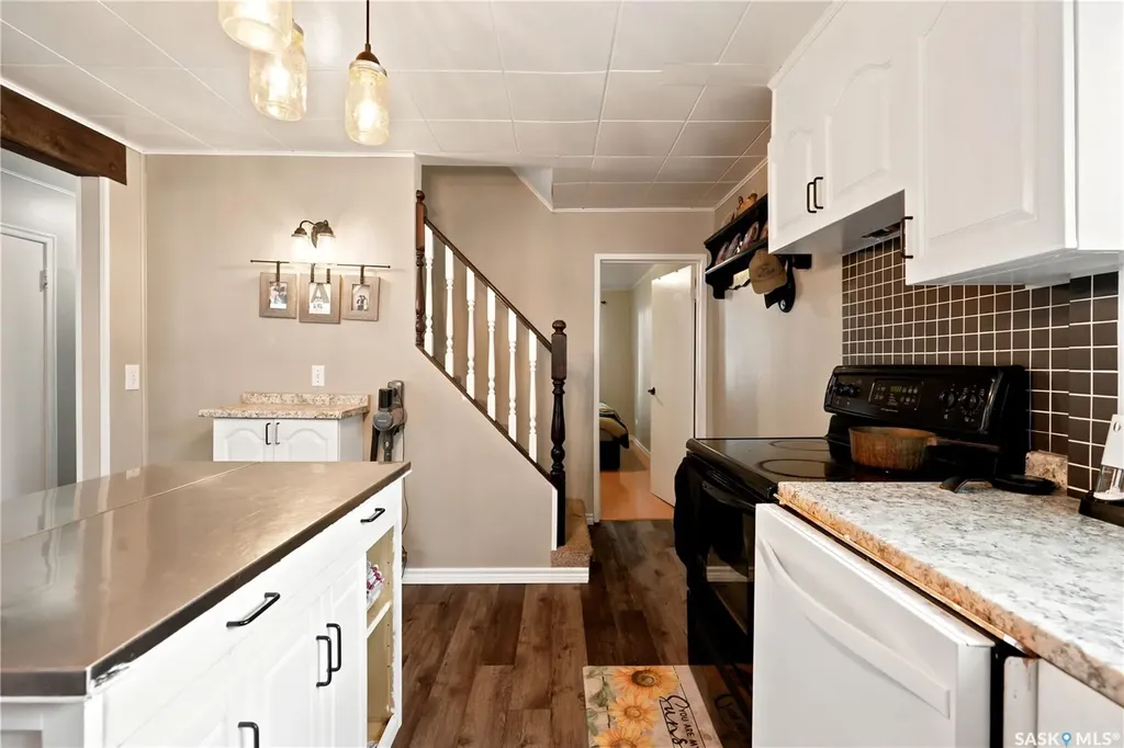 1007 4th Street Rosthern SK S0K 3R0