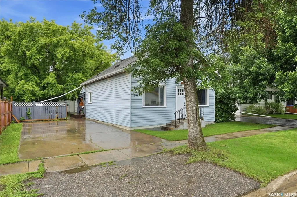 1007 4th Street Rosthern SK S0K 3R0