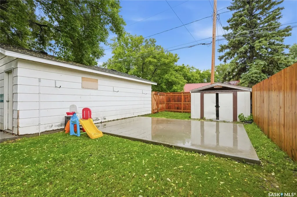 1007 4th Street Rosthern SK S0K 3R0