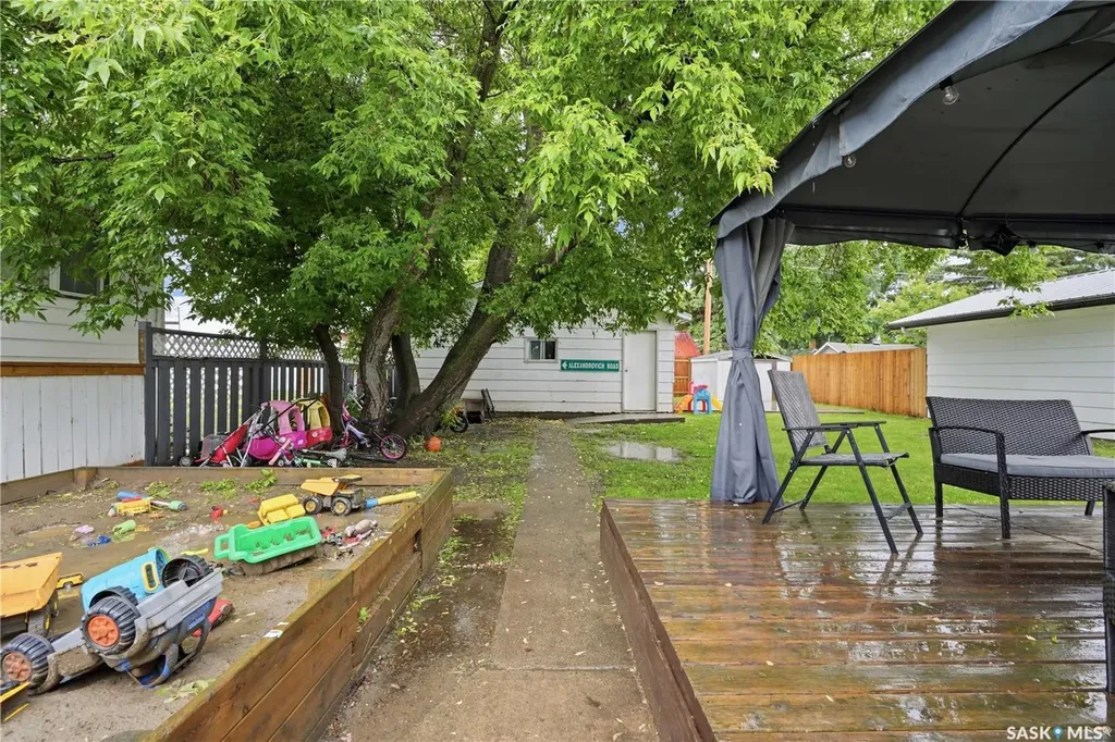 1007 4th Street Rosthern SK S0K 3R0