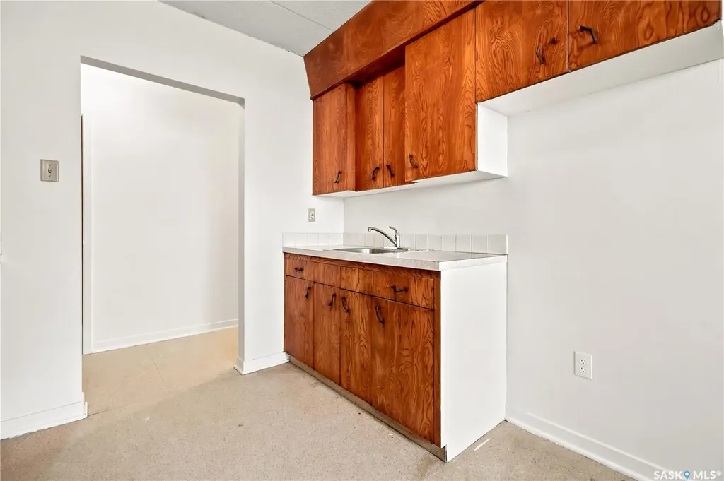 2620 5th Street N Regina SK S4R 5E5