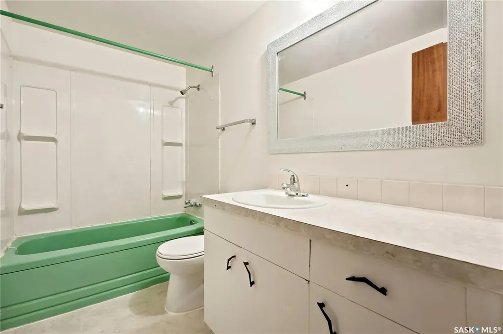 2620 5th Street N Regina SK S4R 5E5