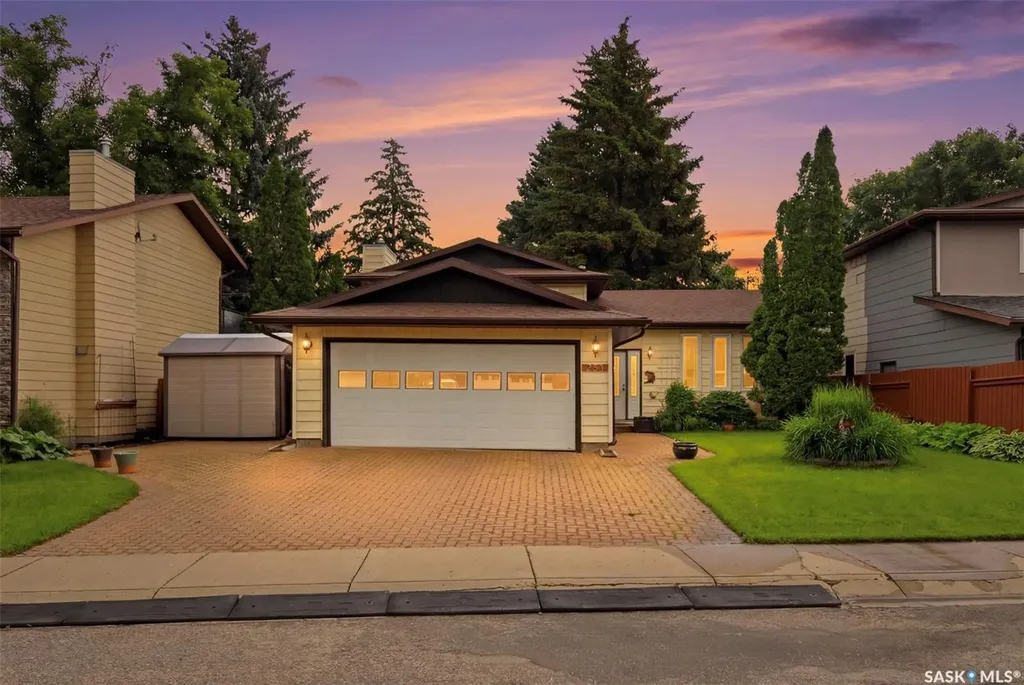 233 Kellins Place Saskatoon SK S7N 2X5