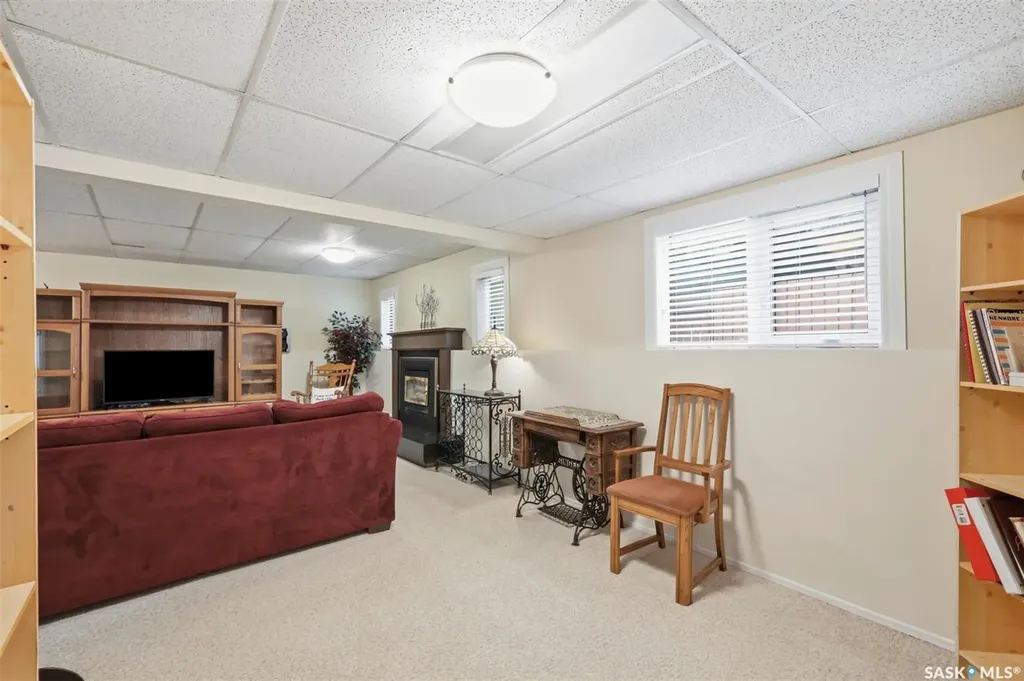 233 Kellins Place Saskatoon SK S7N 2X5