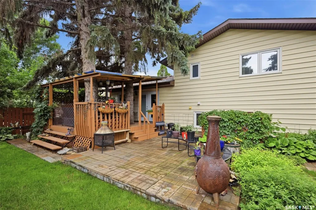 233 Kellins Place Saskatoon SK S7N 2X5