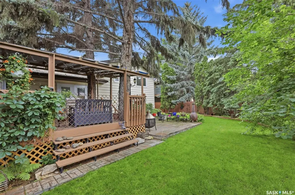 233 Kellins Place Saskatoon SK S7N 2X5
