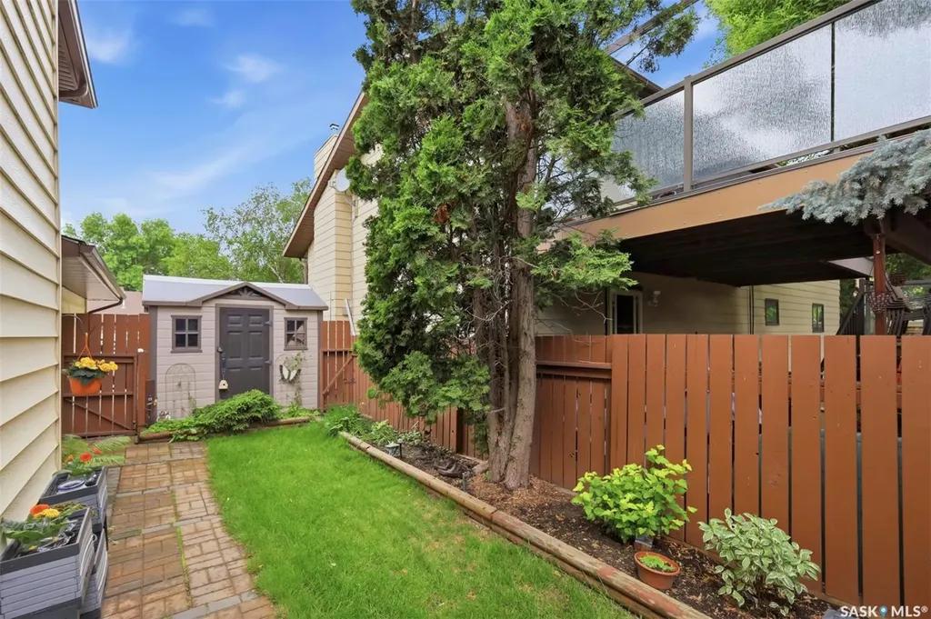 233 Kellins Place Saskatoon SK S7N 2X5