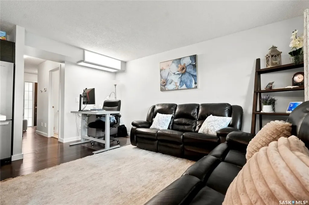 410 Ledingham Way Saskatoon SK S7V 0C4