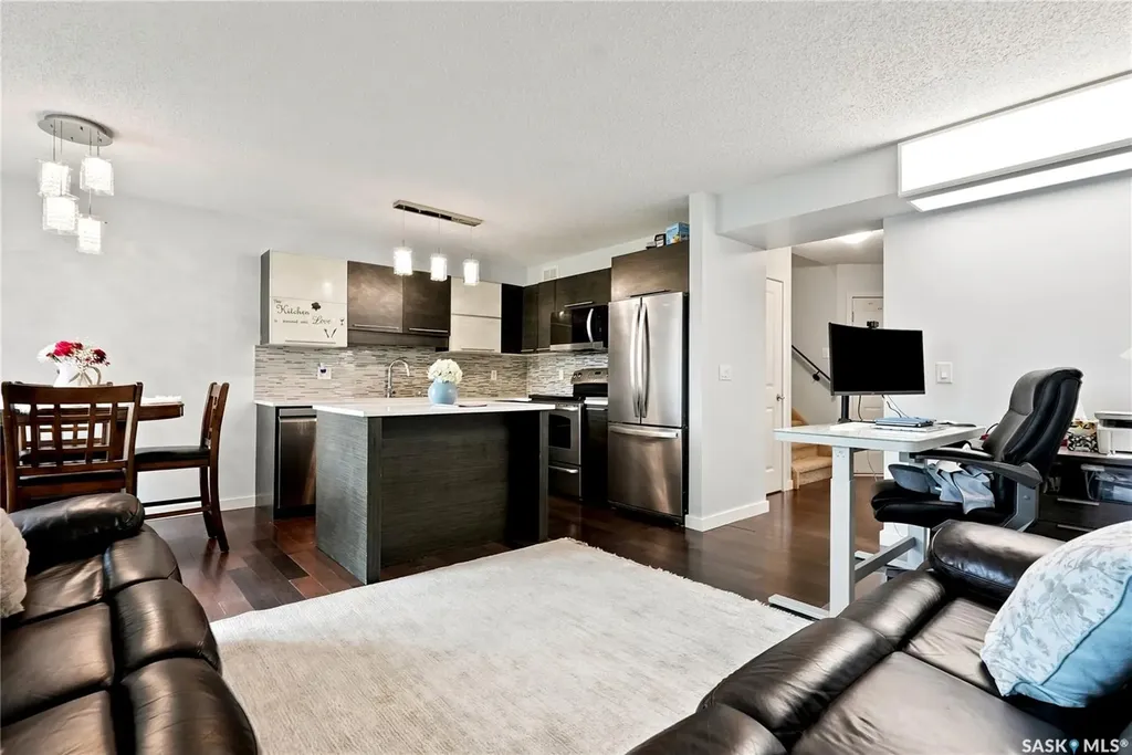 410 Ledingham Way Saskatoon SK S7V 0C4
