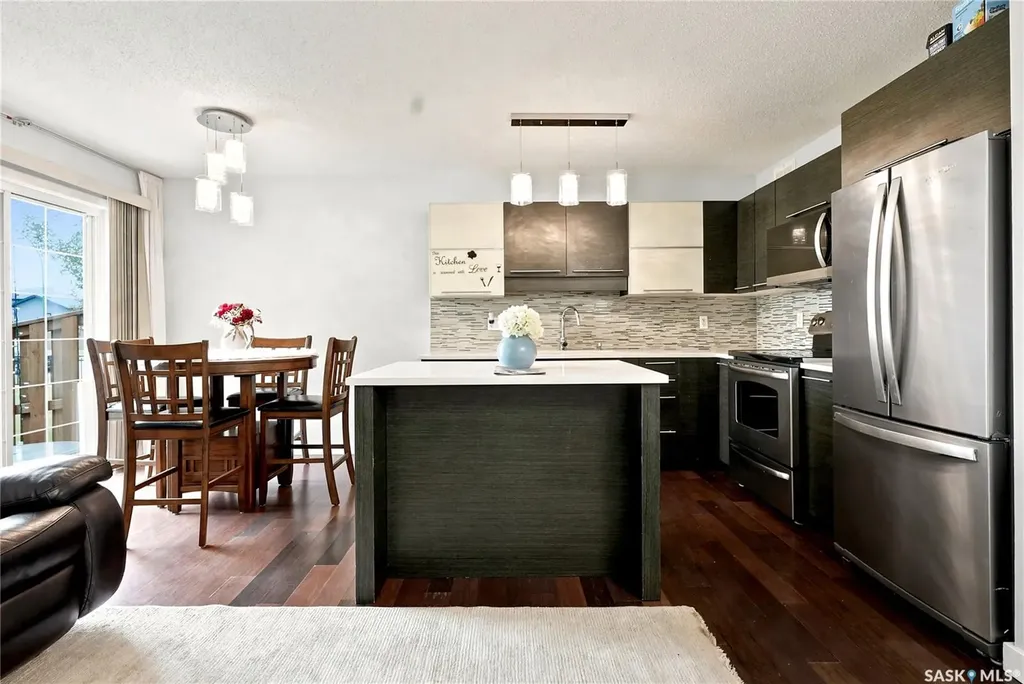 410 Ledingham Way Saskatoon SK S7V 0C4