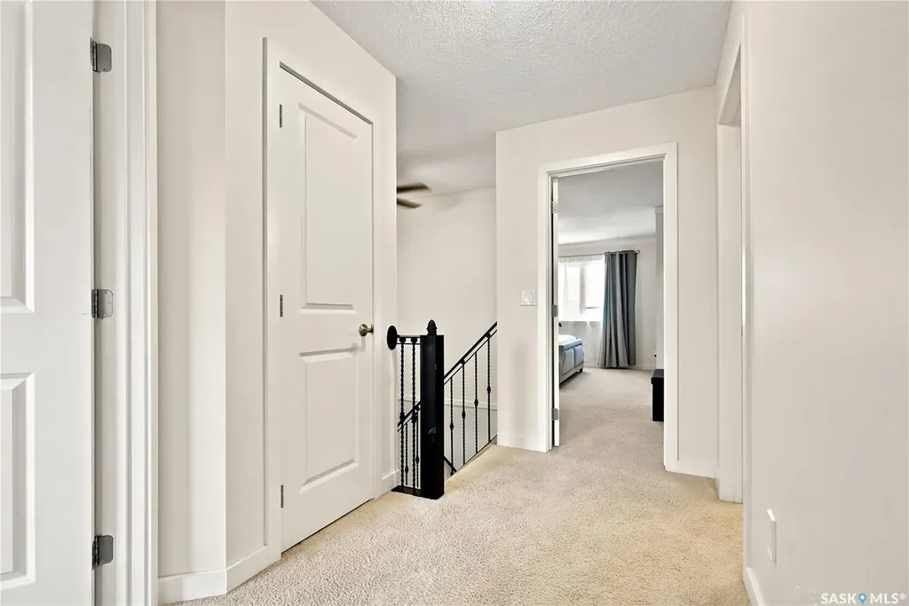 410 Ledingham Way Saskatoon SK S7V 0C4
