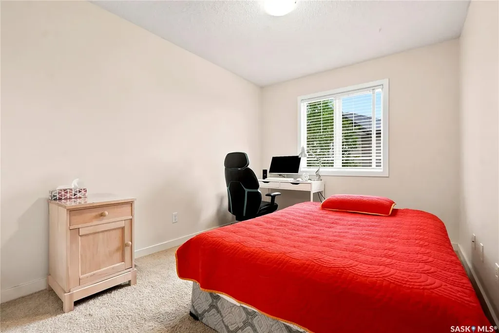 410 Ledingham Way Saskatoon SK S7V 0C4