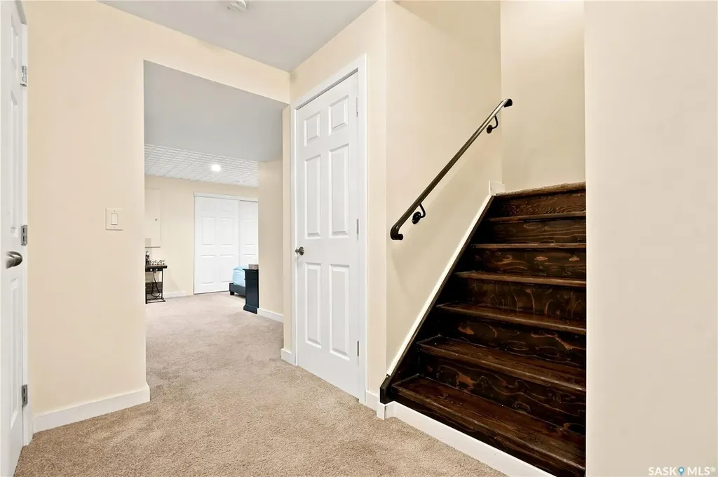 410 Ledingham Way Saskatoon SK S7V 0C4