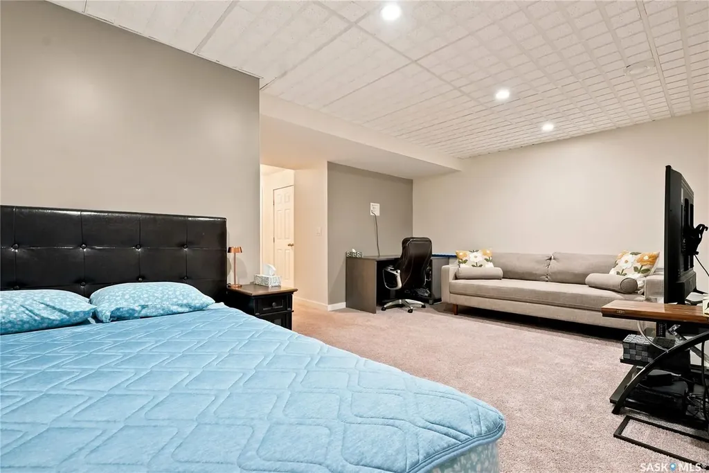 410 Ledingham Way Saskatoon SK S7V 0C4
