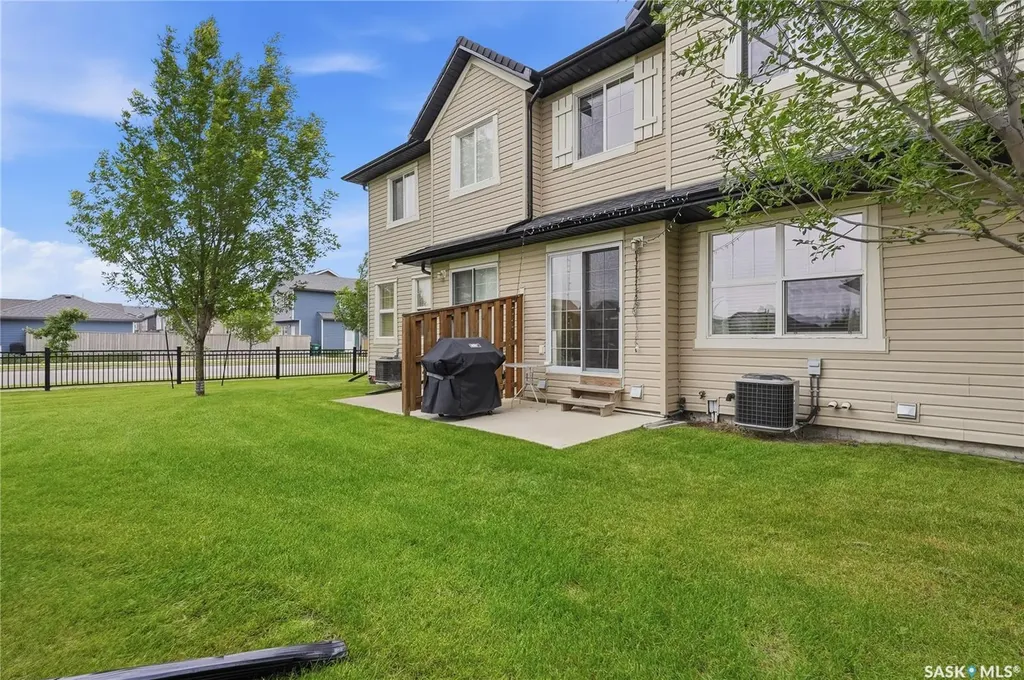 410 Ledingham Way Saskatoon SK S7V 0C4