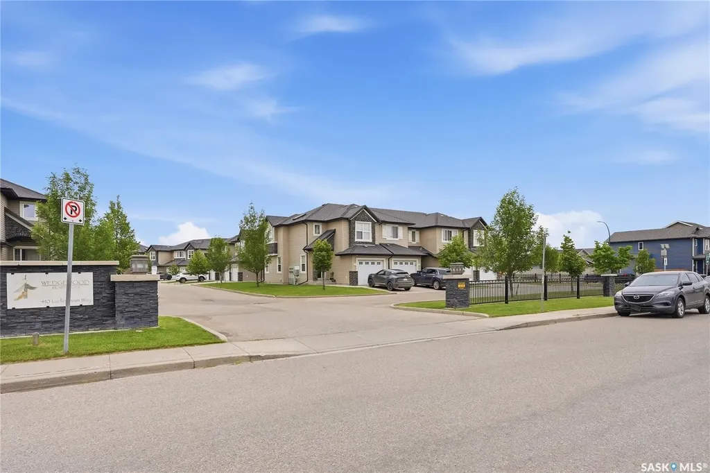 410 Ledingham Way Saskatoon SK S7V 0C4
