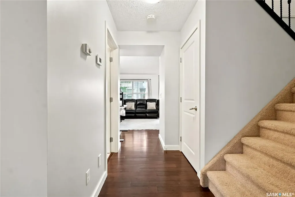410 Ledingham Way Saskatoon SK S7V 0C4