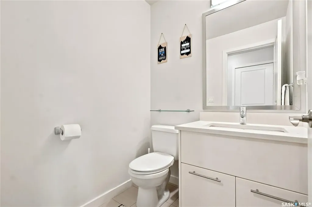 410 Ledingham Way Saskatoon SK S7V 0C4