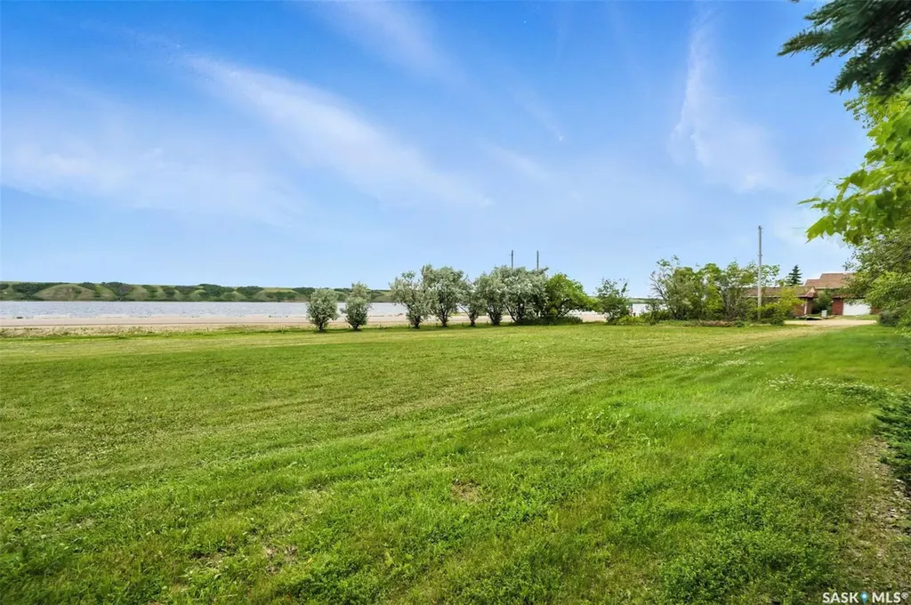 602-620 Lake Avenue Manitou Beach SK S0K 4T1