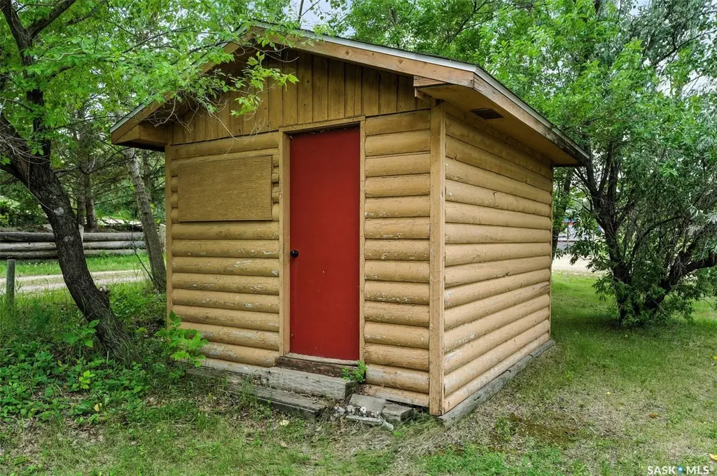 602-620 Lake Avenue Manitou Beach SK S0K 4T1