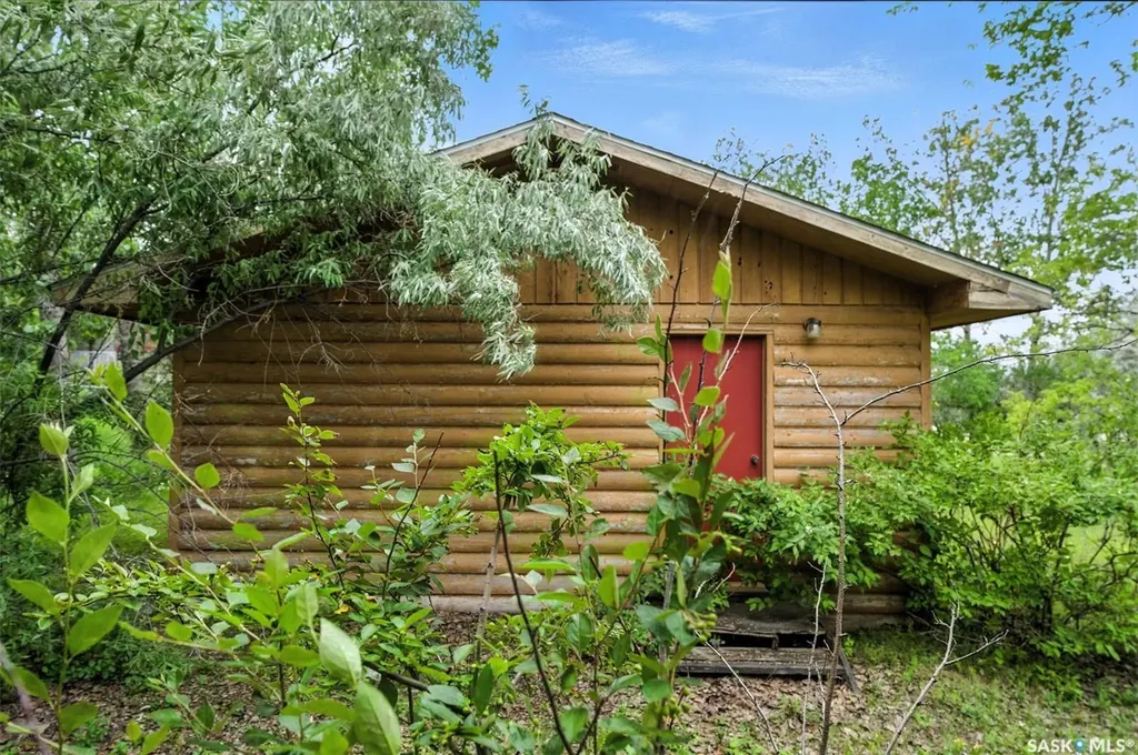 602-620 Lake Avenue Manitou Beach SK S0K 4T1