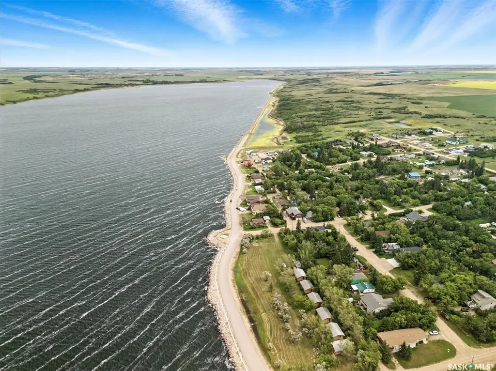 602-620 Lake Avenue Manitou Beach SK S0K 4T1