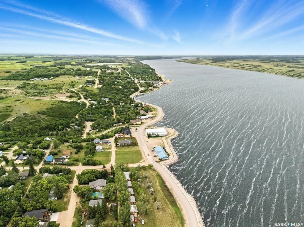 602-620 Lake Avenue Manitou Beach SK S0K 4T1