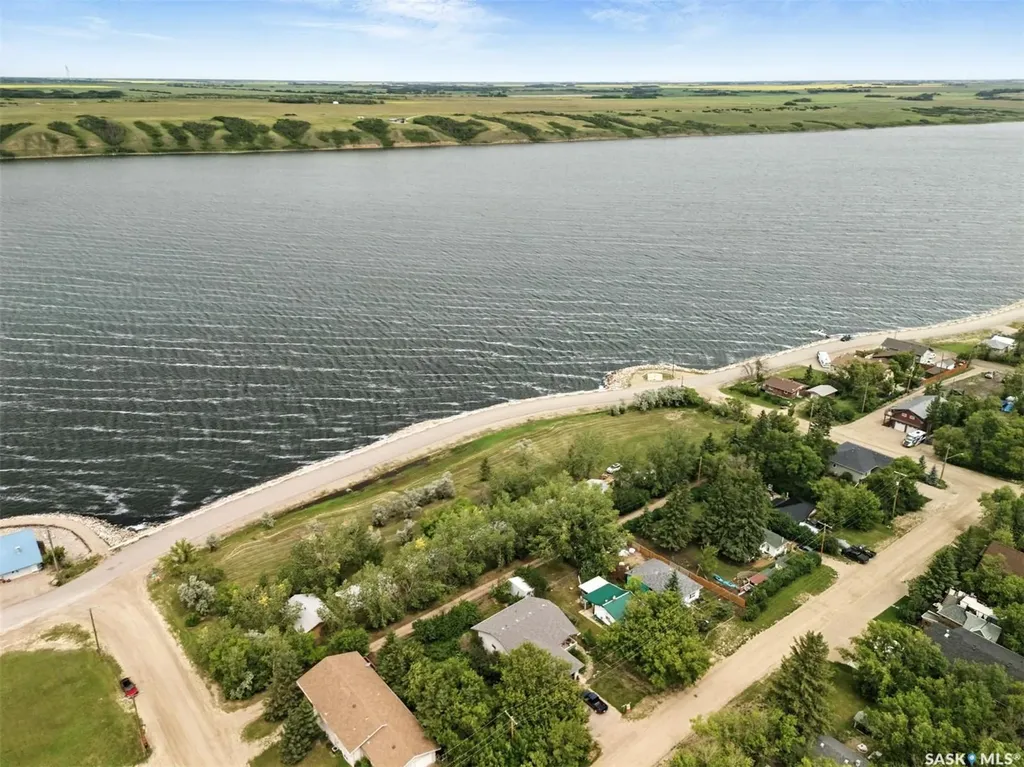 602-620 Lake Avenue Manitou Beach SK S0K 4T1