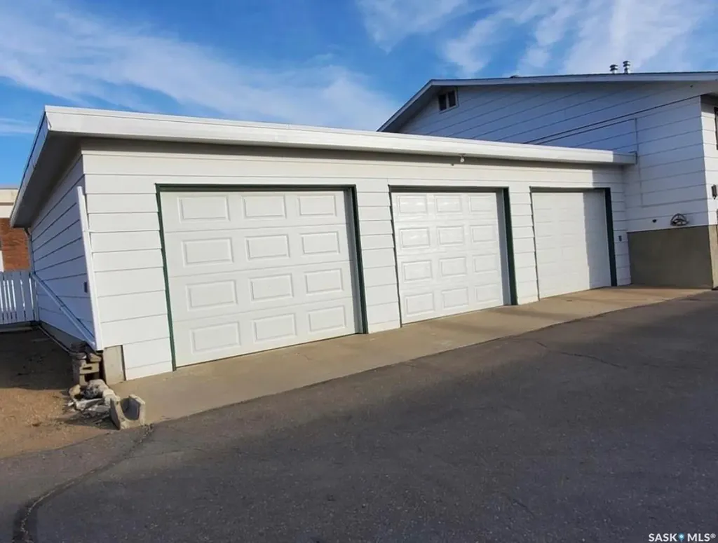 1187 Ashley Drive Swift Current SK S9H 1N4